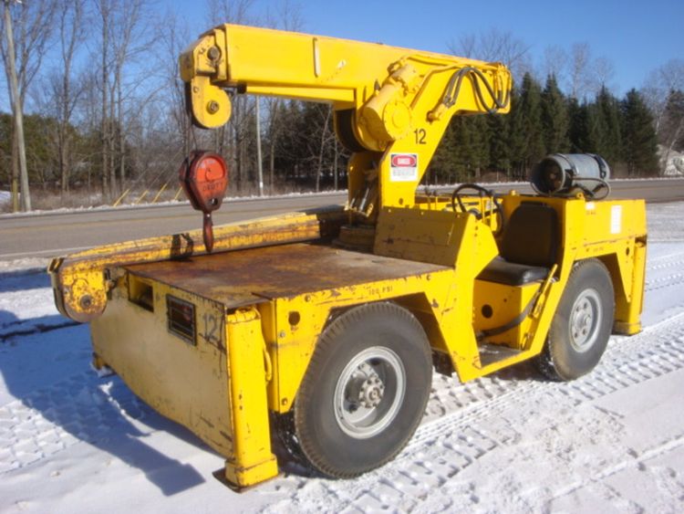 Case 3330 Yard / Carry Deck Crane 10 Lbs