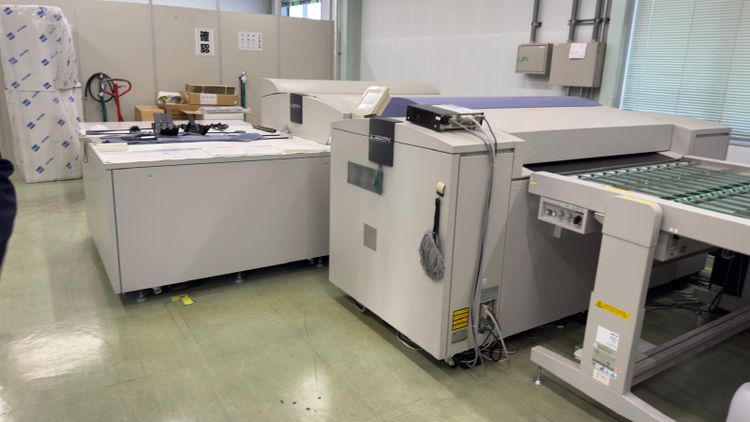 Screen PT-R8600E