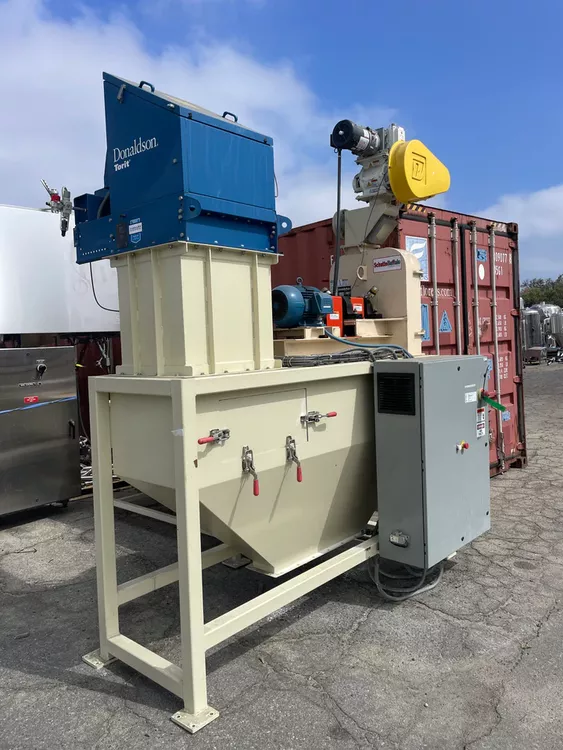 Schutte Hammer Mill w/ Dust Collector