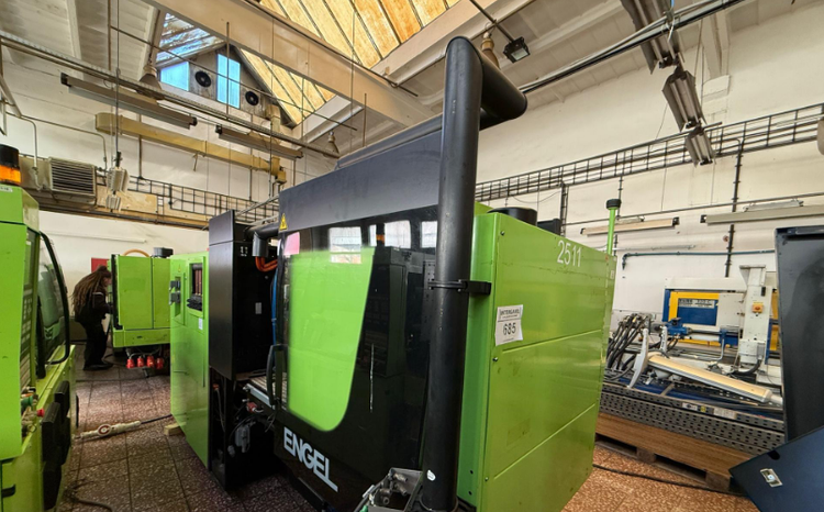 Engel Victory 330/60 Tech 60 T