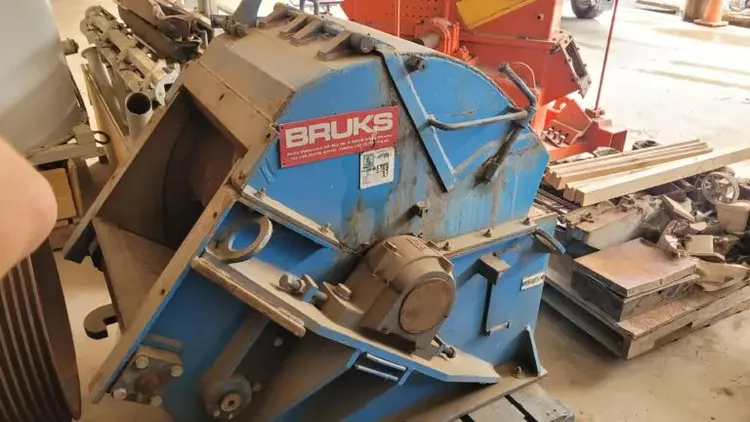 2 Bruks 812CS-R Drum Chipper