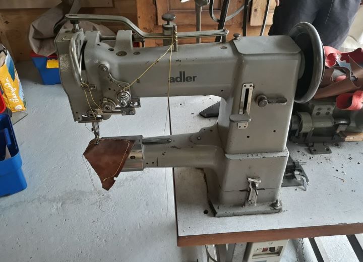 2 Duerkopp adler leather/trimming sewing