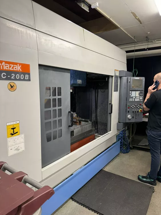 Mazak VTC-200B 3 Axis