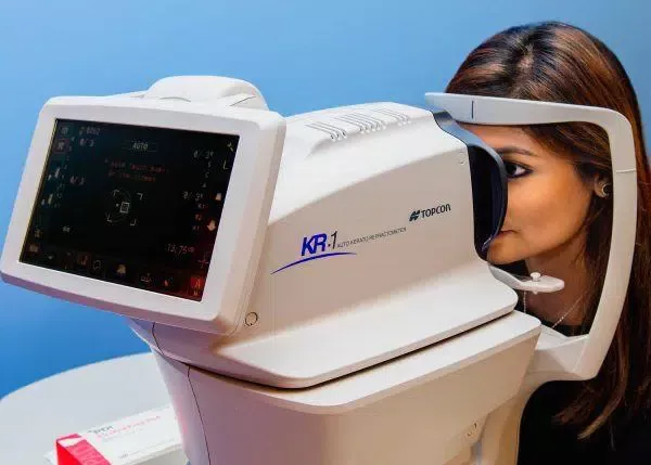 Topcon KR-1 Automatic Keratometer Refractometer