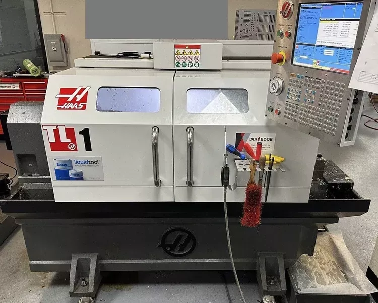 Haas Haas with 15" color monitor 2,000 TL-1 2 Axis