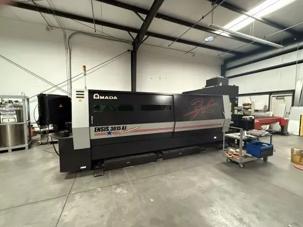Amada ENSIS 3015 AJ Amada AMNC 3i