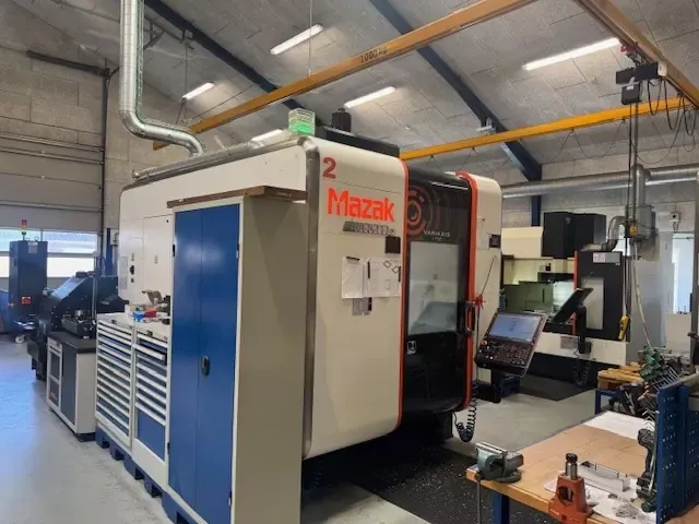 Mazak VARIAXIS I-700 5 Axis