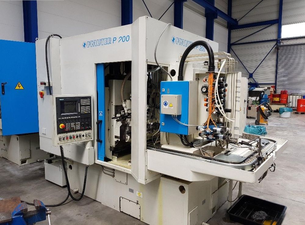 Pfauter P 200 CNC 1250 rpm CNC controlled Gear Hobbing Machines