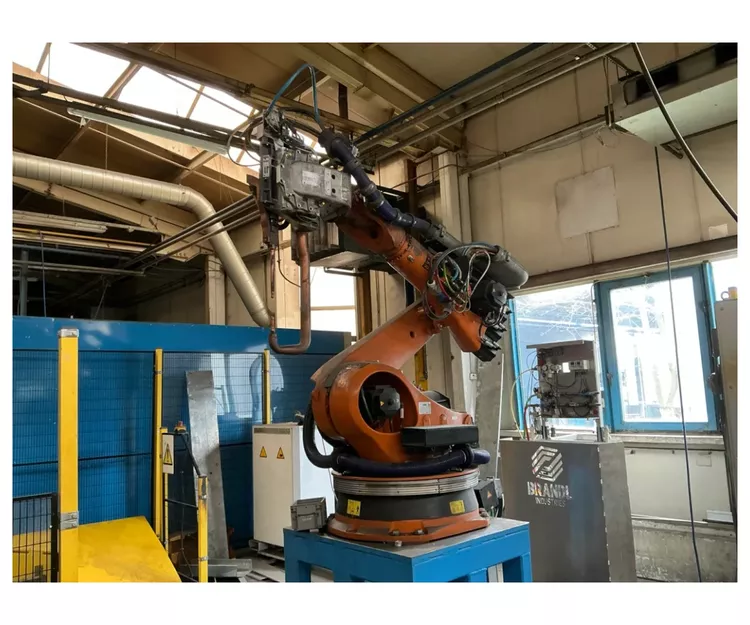 Kuka KR 210-2 6 Axis