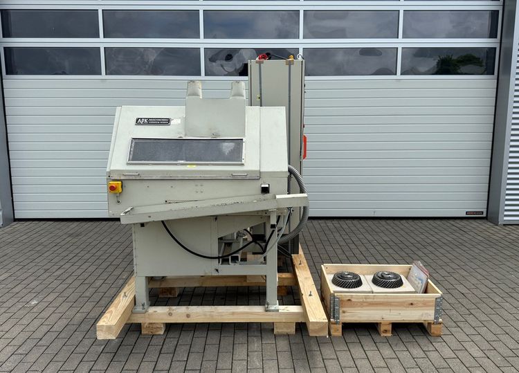 Sawing and milling machine