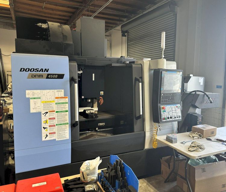 Doosan DNM4500 3 Axis