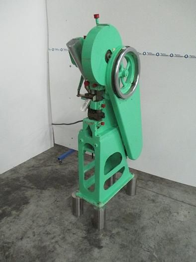 Courtoy AC 10N Tablet Press