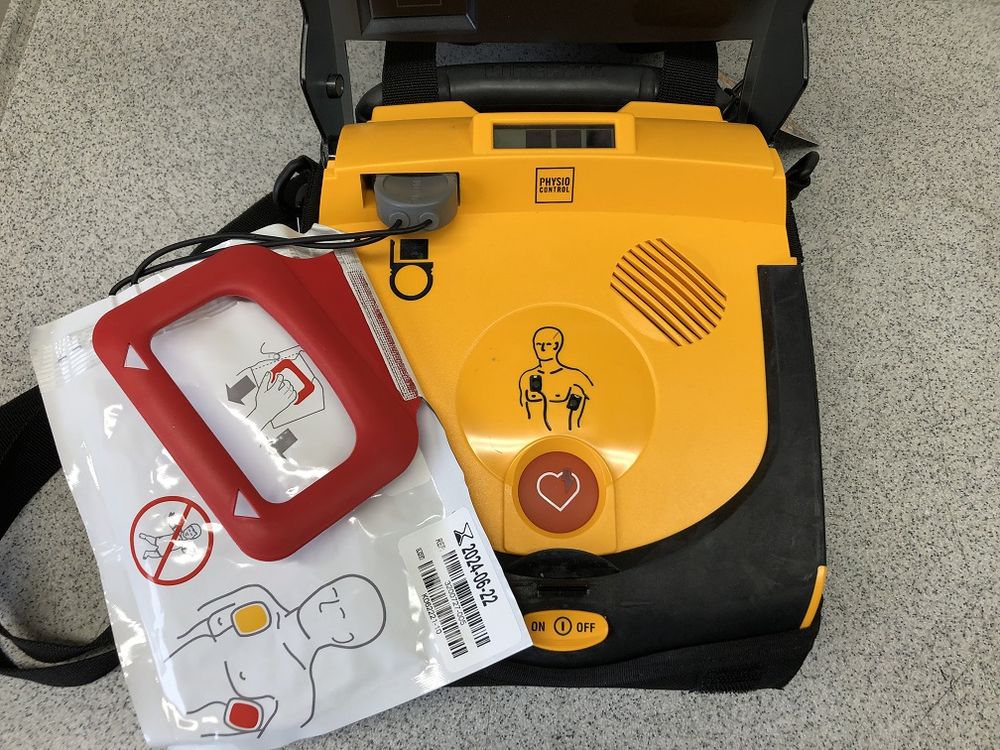 Physio Control Lifepak Cr Plus Defibrillator