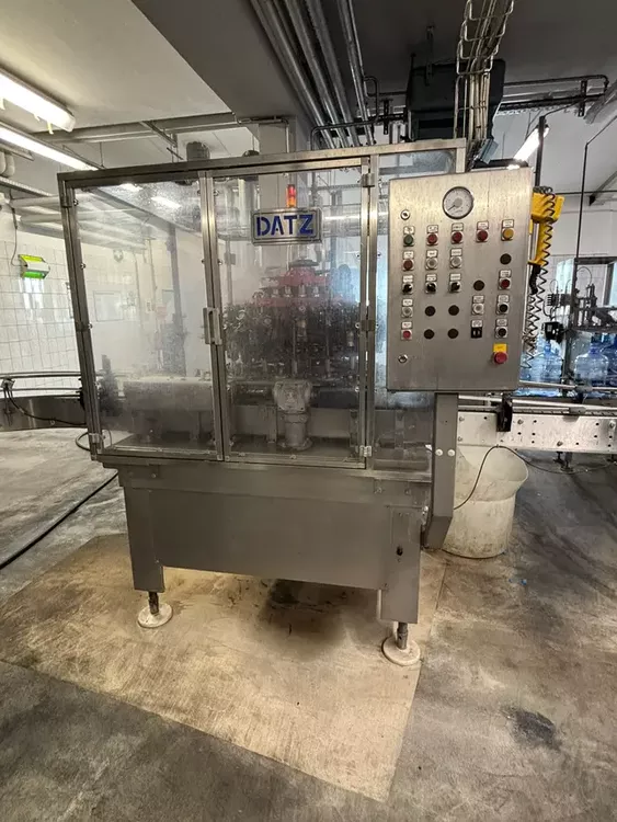 Dr. Datz BVM 24R Swing-Top Closing Machine