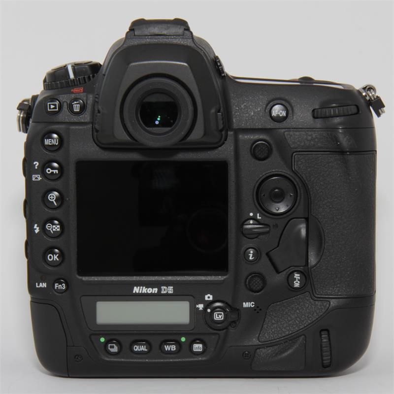 Nikon D5 Body XQD Type Boxed