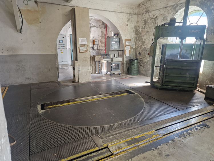 Rolls wrapper  ( Mill reels )