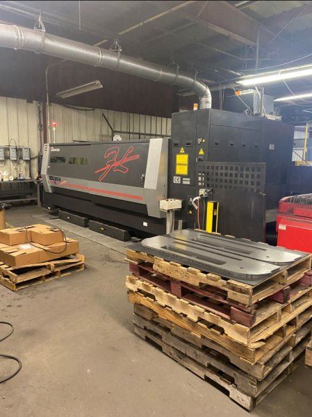 Amada ENSIS-3015AJ FIBER LASER Model: AMNC 3i Control