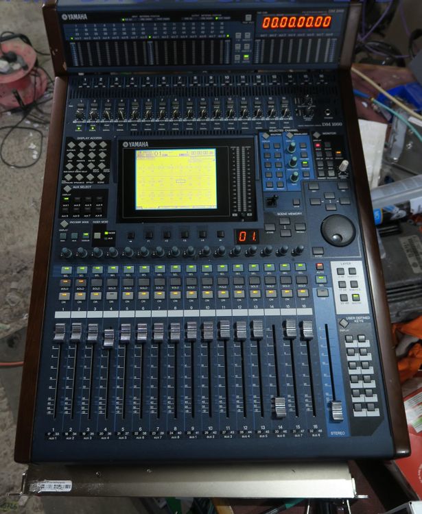 Yamaha DM1000 VCM  V2 digital sound mixer 48 channel