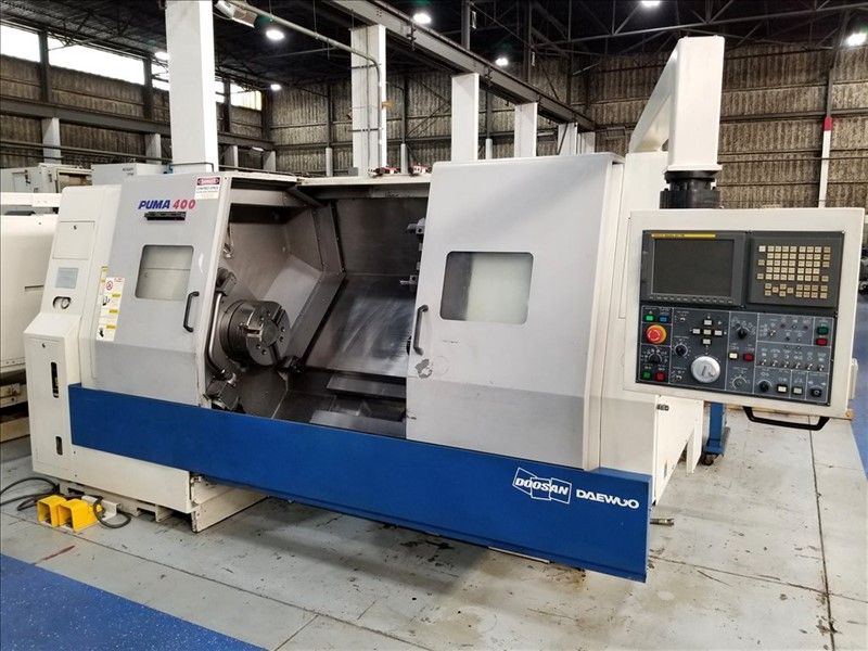 Doosan Fanuc 21itb Cnc Control 2000 Rpm Puma 400b Cnc Universal Lathe 2 Axis 