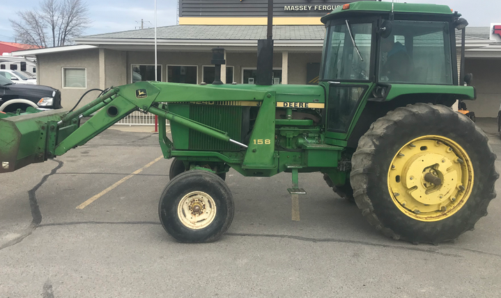 John Deere 4240 Tractor