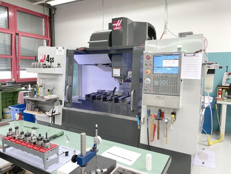 Haas VF-4 SS 3 Axis