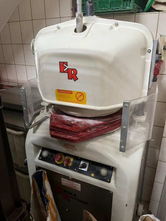 Erika Rekord Automat 4, Dough dividing and rounding machine