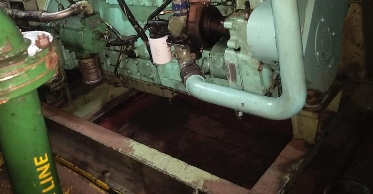 3 Cummins KTA-19 D(M) 700 HP