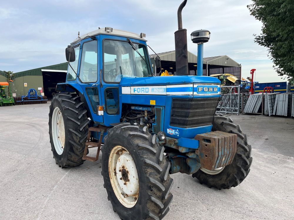 ford-8200-tractor