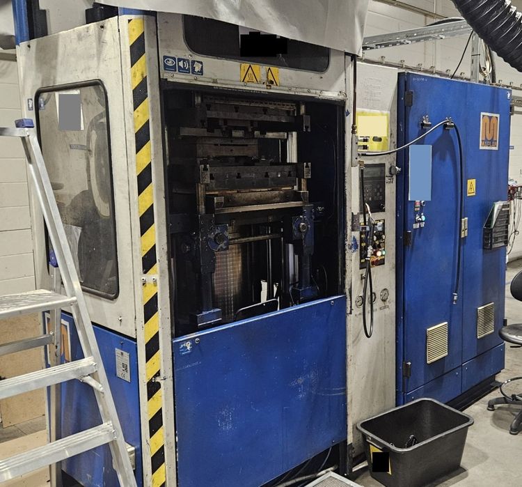 Maplan Injection Moulding Machine 240 T