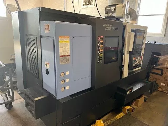 Doosan CNC (FANUC 0iTF) 4,500 RPM LYNX 2100LSY 3 Axis