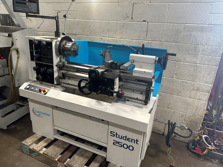 Colchester Gap Bed Lathe x 40″ Variable Student 2500