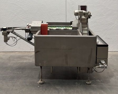 RNA ZE 2000 Bottle placement and sorting machine
