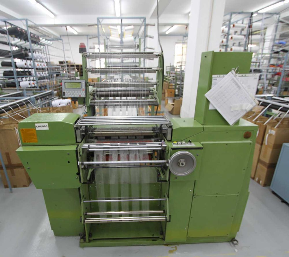 COMEZ 609 Crocheting machine 1995 - Textile Machinery