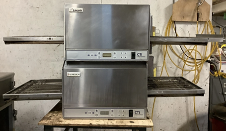 Lincoln 2502  Electric Conveyor Pizza Oven