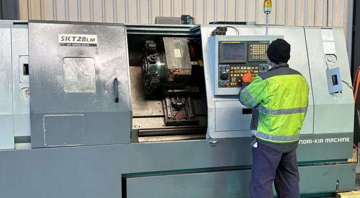 Hyundai Fanuc control Variable Speed HYUNDAI KIA SKT-28LM 2 Axis