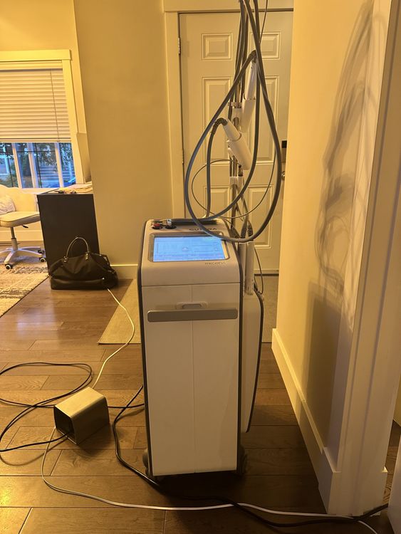 Cutera Excel V+ Dual Wavelength 1064nm Laser Genesis
