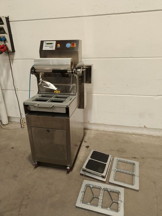 DuniForm DF44 Semi-automatic MAP tray sealer