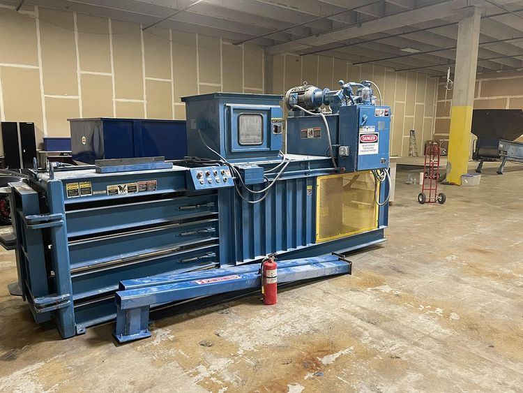 American Horizontal Closed Door Baler