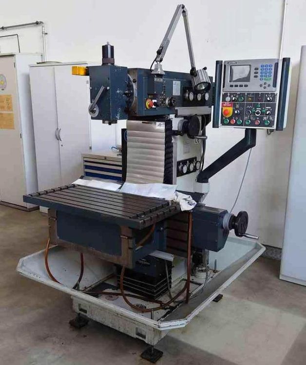 Oradea FUS 32 Tool Milling Machine 2000U/min