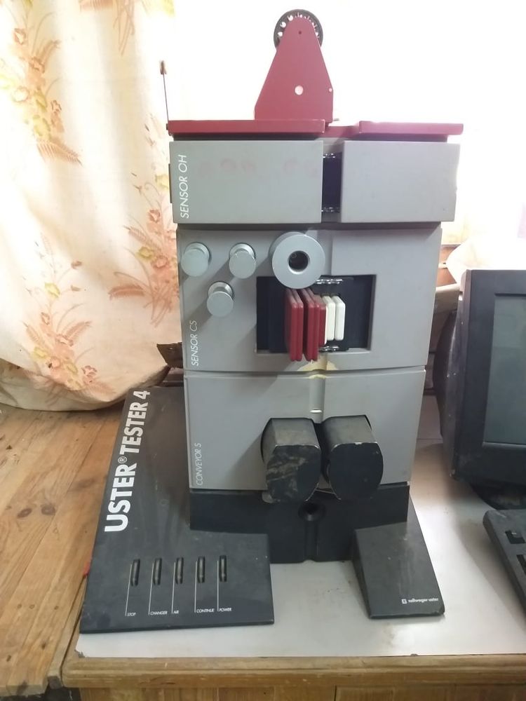 Uster UT4 Yarn Testing