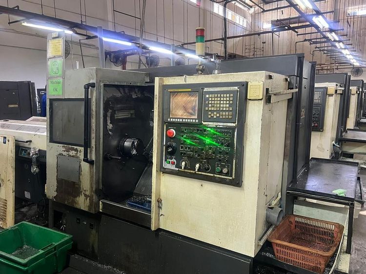 4 Hwacheon Fanuc 0i-TD 6000 rpm CUTEX 160A  2 Axis