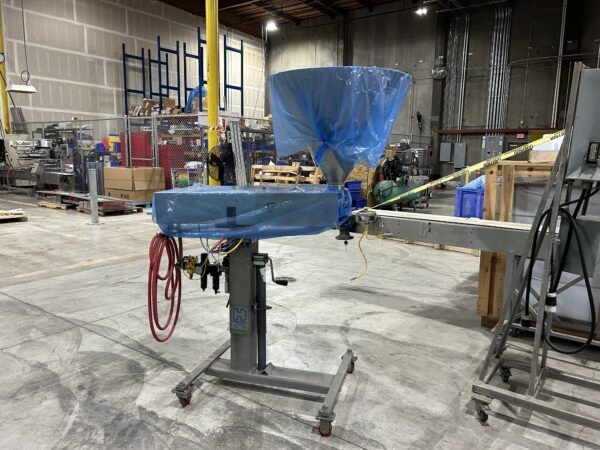 Hinds Bock SP-64, Portable piston filler on casters