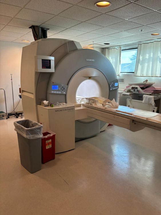 Siemens Espree 18ch MRI