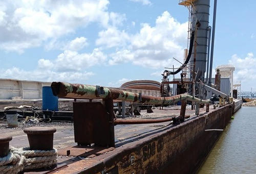 195ft by 35 Deck Barge