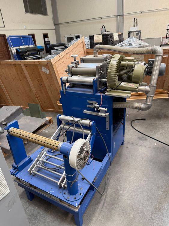 Crinkle Paper Shred Machine with one Shaft Crinkle Paper Shred Machine with one Shaft