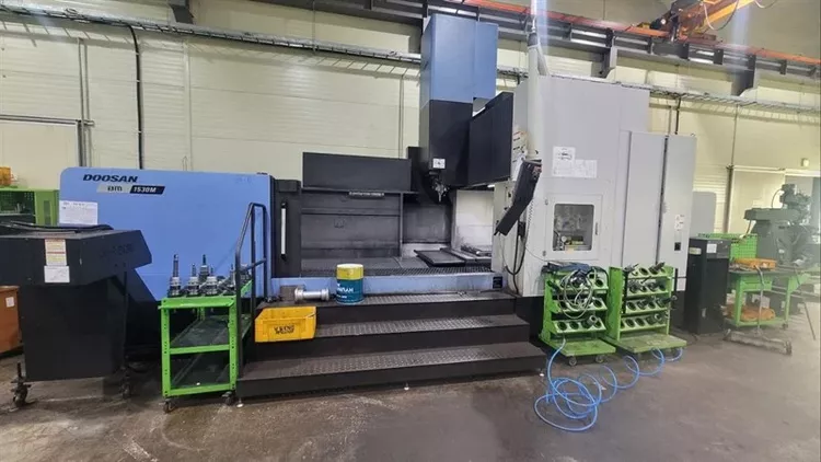 Doosan BM 1530M CNC BRIDGE TYPE VERTICAL MACHINING CENTER 3 Axis