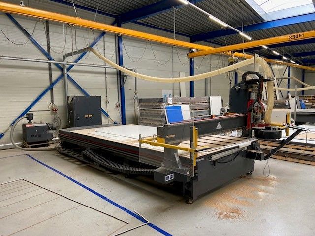 Cyborg R-2040- SV-R-H CNC 3 axes