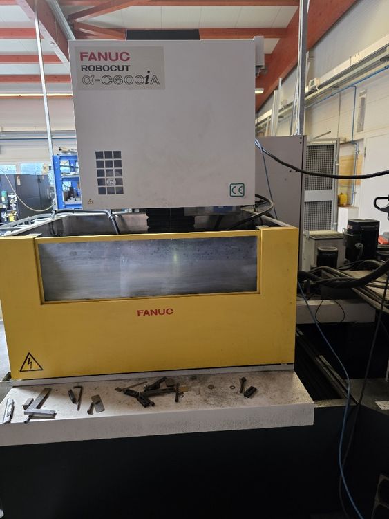 Fanuc ROBOCUT A-C600iA