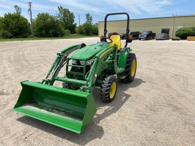 John Deere 3039R Tractor