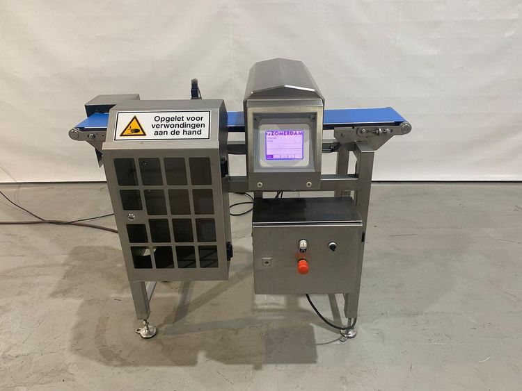 Zomerdam  Metaal detector